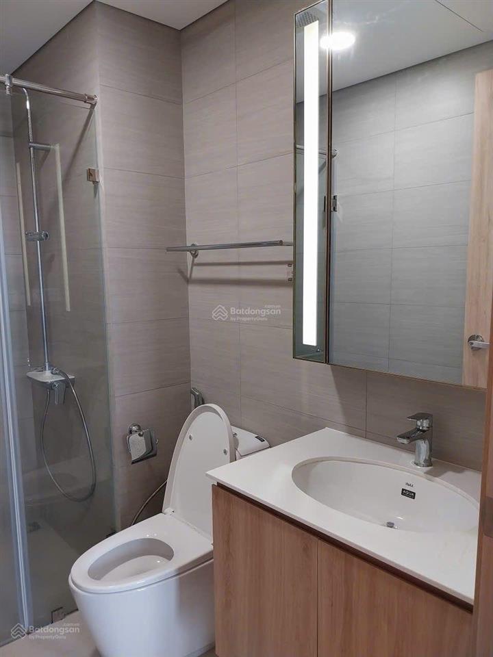 Bán ngộp căn 2pn giá chỉ 3 tỷ 8. sẵn sổ hồng sang tên nhanh chóng