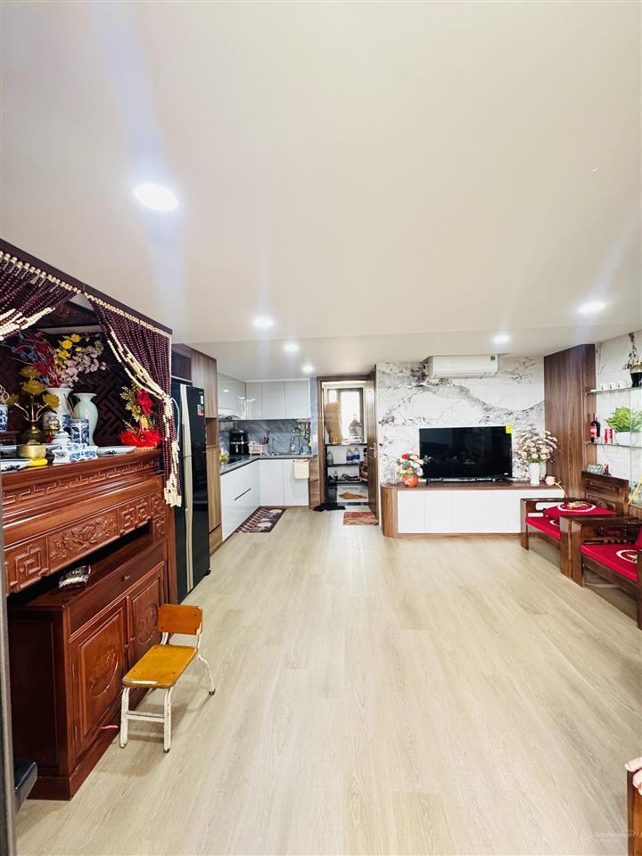 Nhà nguỵ như kon tum  vị trí siêu đẹp ô tô tránh dừng đỗ ngày đêm  hiếm nhà bán  dt 65m  giá 31