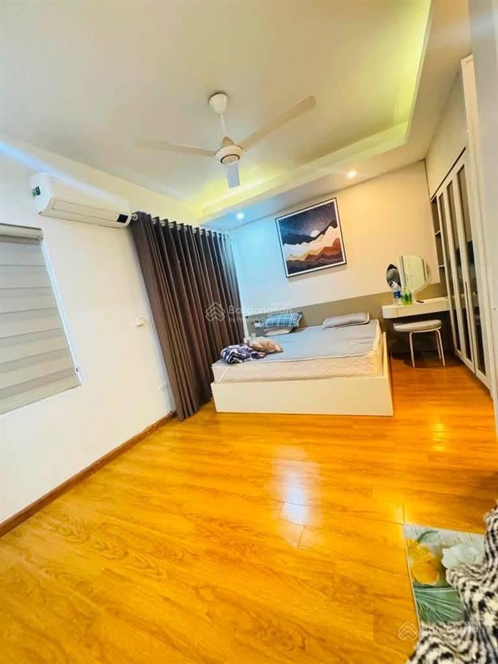 Bán gấp nhà hạ đình  trung tâm quận thanh xuân  ô tô ngõ thông  diện tích 55m  giá 19.5 tỷ.