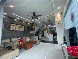 Hàng độc quyền bán nhà đẹp 2 tầng đẹp nha trang để lại full nội thất, camera... đường ô tô to