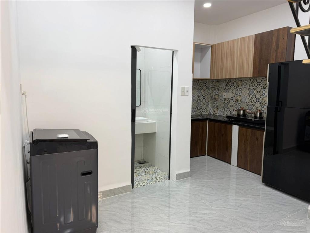 Siêu phẩm nhỏ xinh đủ đầy yêu thương giữa lòng phố. nhà 1 trệt 1 lầu 1 lửng, nằm hẻm hải đức 3m