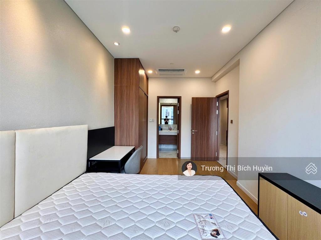 Cho thuê 2pn the galleria full nt chỉ 42 triệu (bao phí quản lý) rẻ nhất dự án