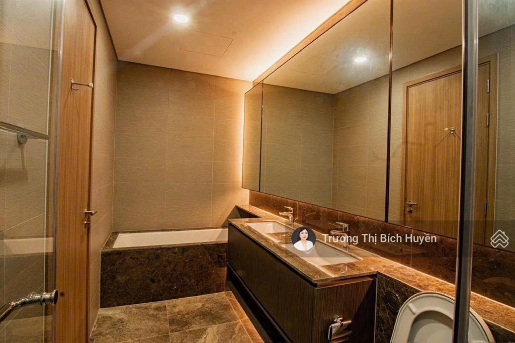 Cho thuê 3pn view sông landmark 81 the river nội thất cơ bản giá 58 triệu
