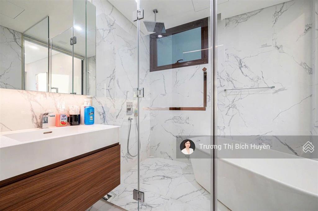 Cho thuê 3pn căn the galleria giá tốt dự án chỉ 76 triệu/tháng. 0908 027 *** huyền