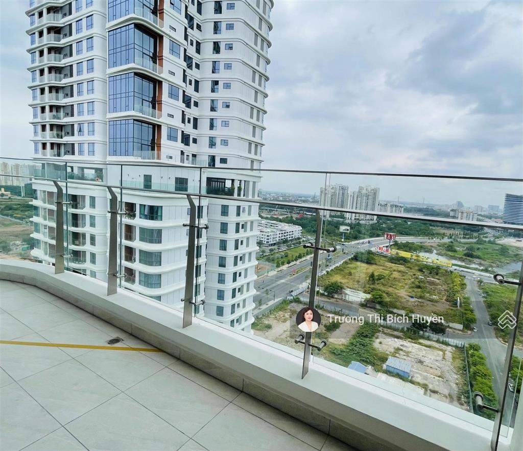 Chính chủ gửi cho thuê căn 4pn thang máy riêng tại zeit river. giá chỉ 100 triệu/ tháng.