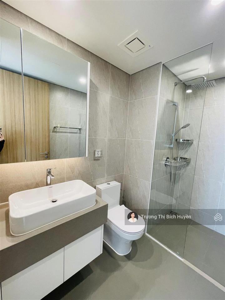 Chính chủ gửi cho thuê căn 4pn thang máy riêng tại zeit river. giá chỉ 100 triệu/ tháng.