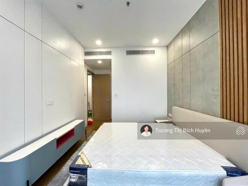 Cần cho thuê 2pn view nội khu hồ hơi full nội thất giá 37 triệu/ tháng