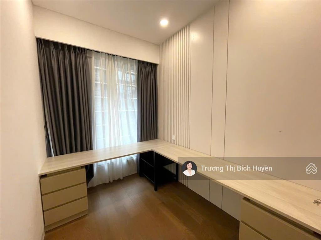 Cần cho thuê 2pn view nội khu hồ hơi full nội thất giá 37 triệu/ tháng