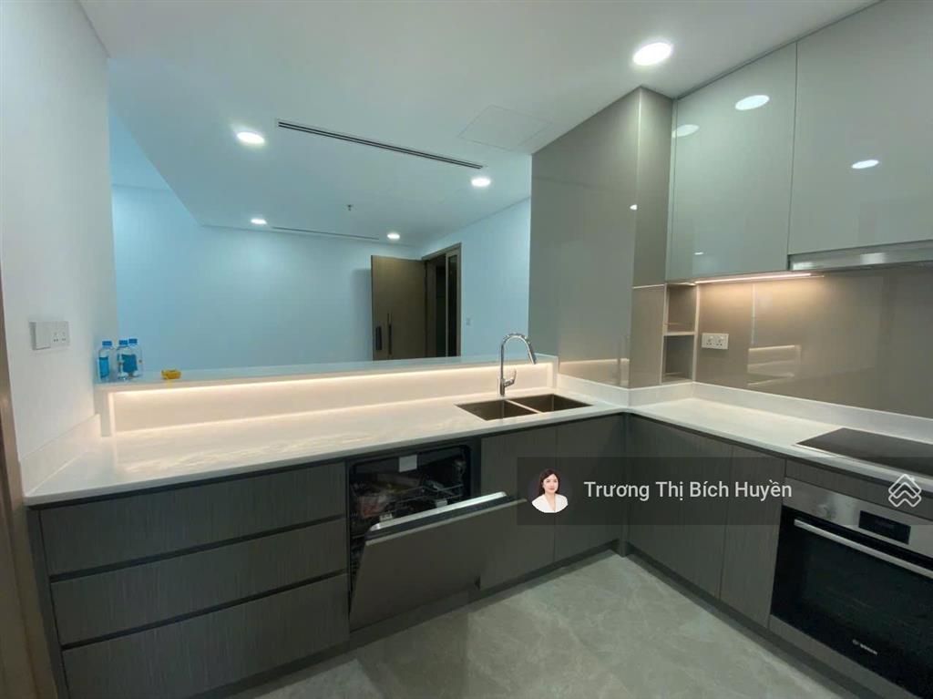Chính chủ cần cho thuê nhanh căn 3pn the river thang máy riêng giá tốt chỉ 55 triệu