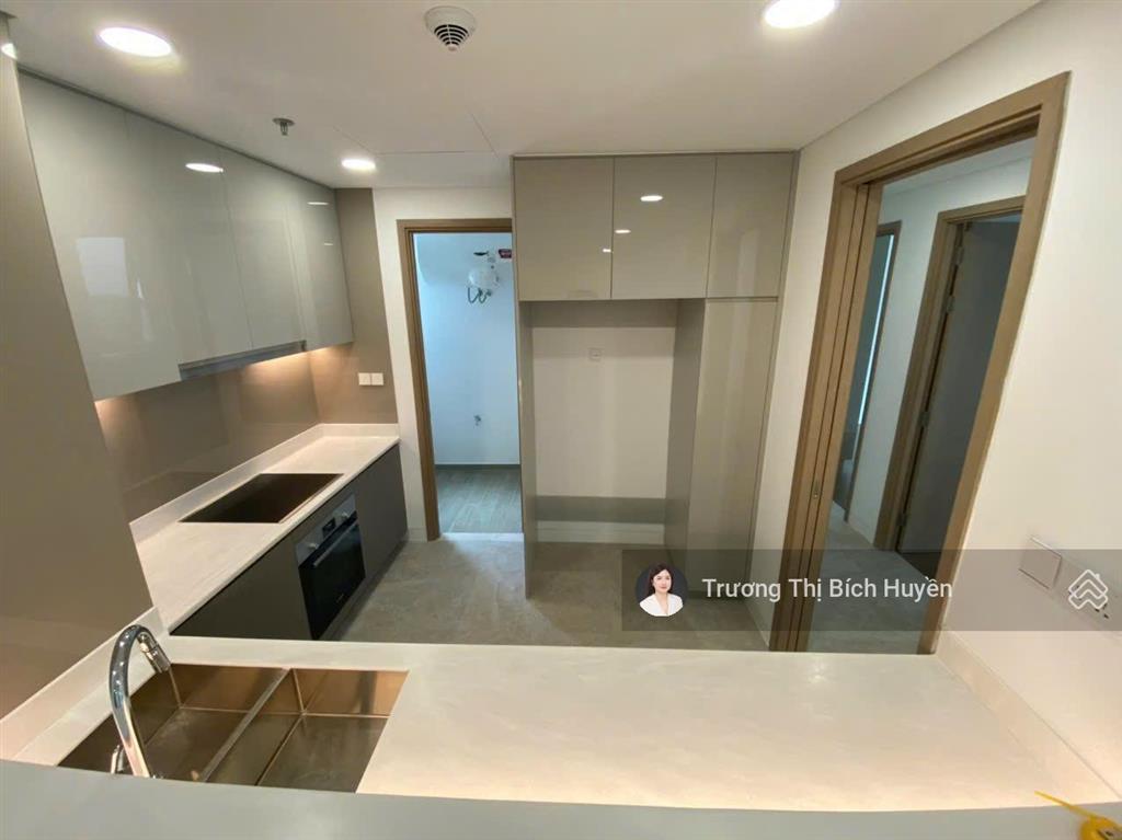 Chính chủ cần cho thuê nhanh căn 3pn the river thang máy riêng giá tốt chỉ 55 triệu