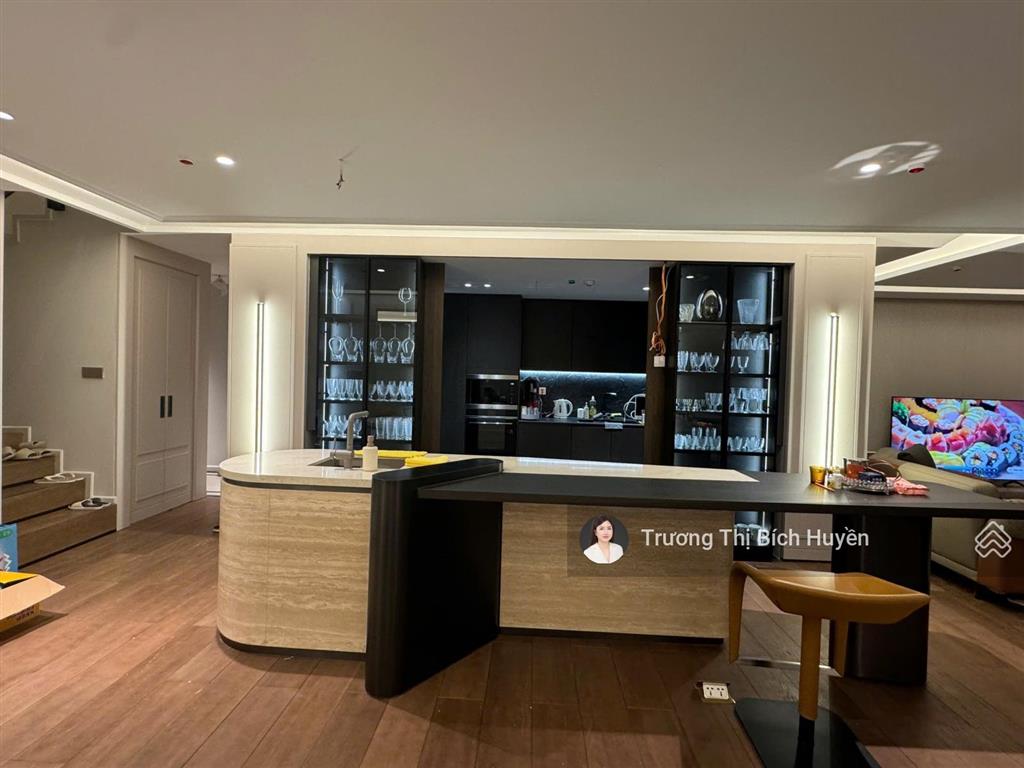 Chính chủ gửi bán nhanh duplex 4pn siêu hiếm view trực diện sông tại the opera metropole