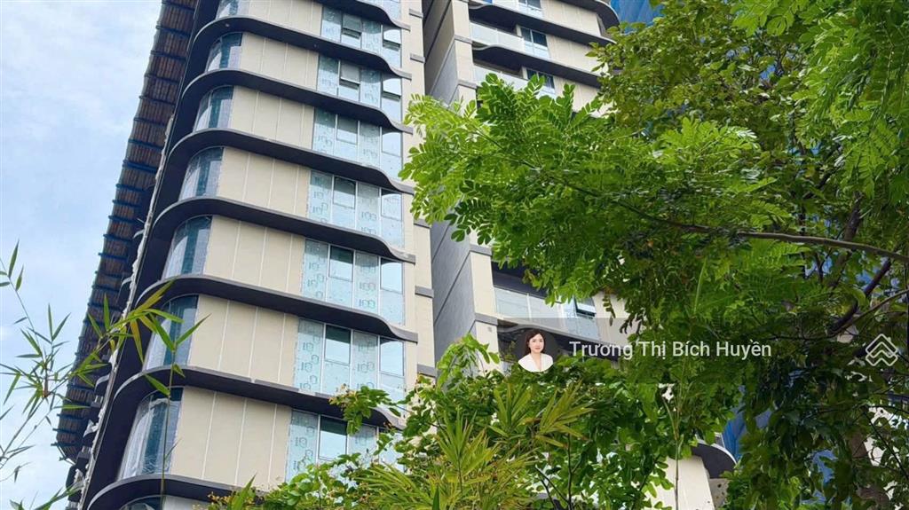 Chính chủ cần bán gấp eaton park
2pn a5 2x.01 view sport mà giá chỉ 10.4 tỷ all in