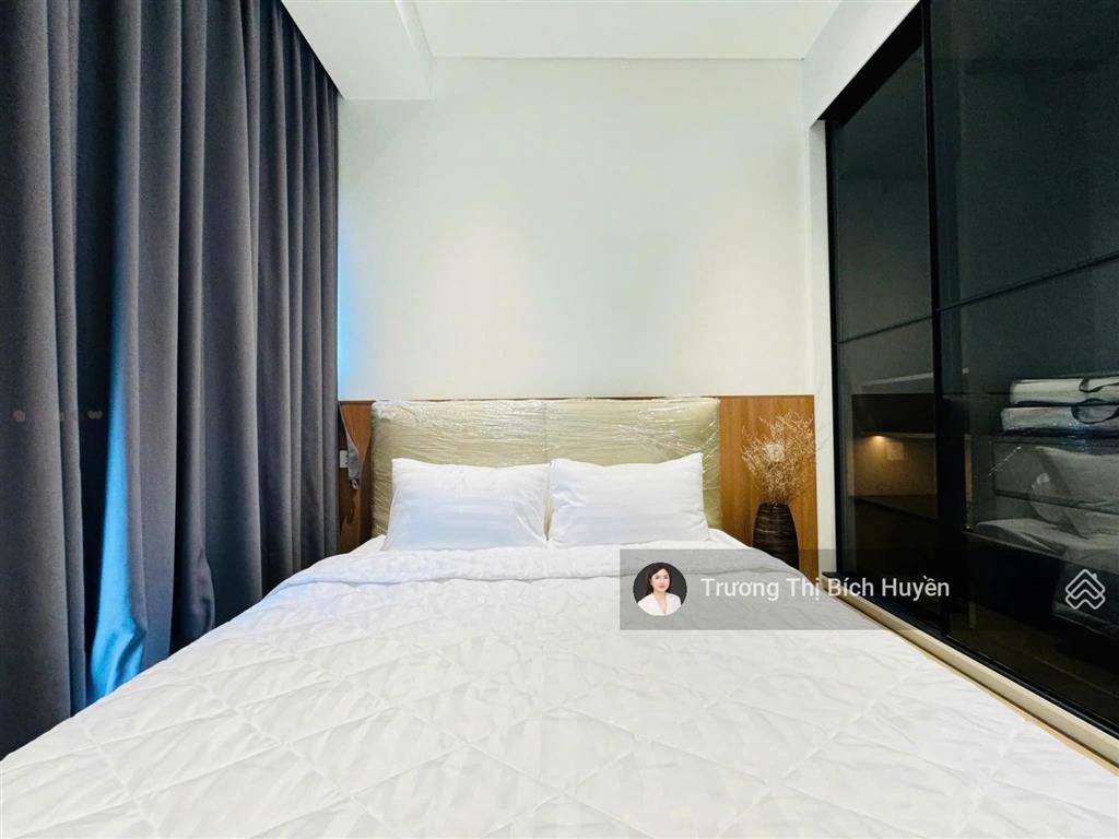 Cần cho thuê nhanh 2pn full nt the opera metropole, chỉ 50 triệu/ tháng
