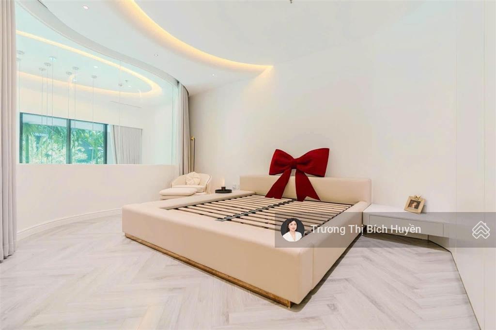Cho thuê nhanh căn duplex đẹp tại the river, giá 110 triệu full