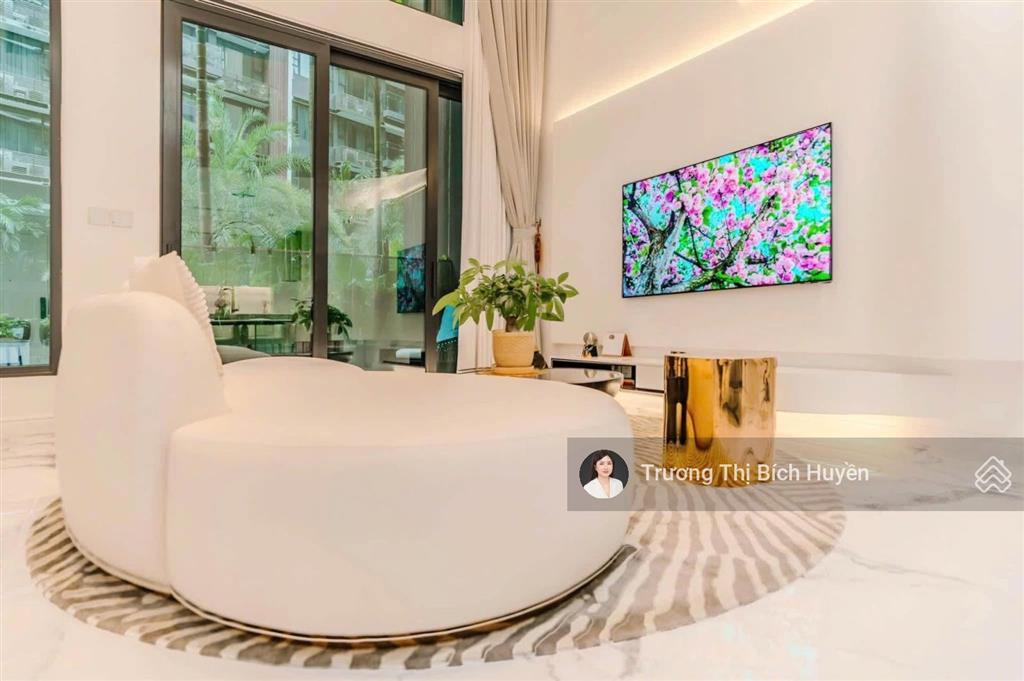 Cho thuê nhanh căn duplex đẹp tại the river, giá 110 triệu full