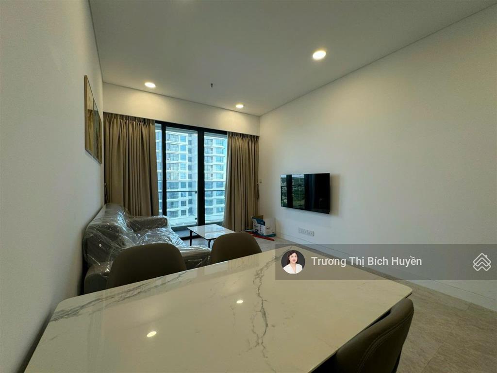 Cho thuê 2pn full nội thất the river, giá tốt, chỉ 33 triệu.  0908 027 *** huyền