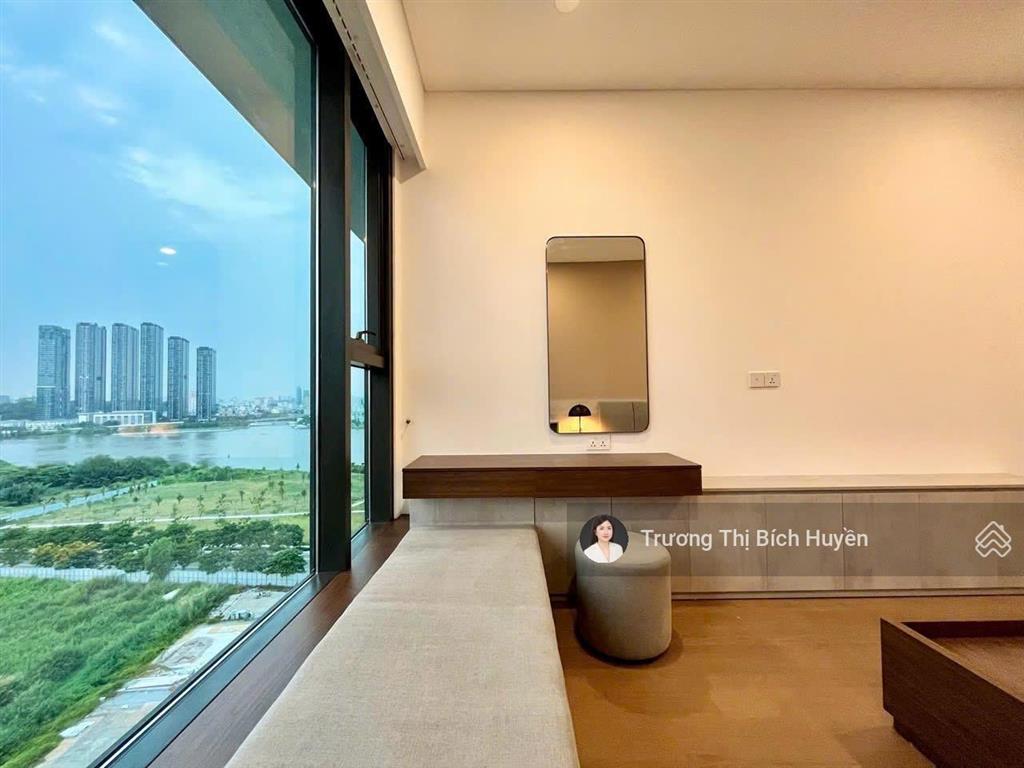 Bán hời cho thuê nhanh căn 3pn view ba son the river giá chỉ 65 triệu/th.  0908 027 *** huyền