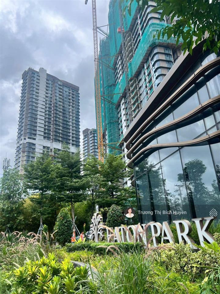 Cắt lỗ đến 1.1 tỷ cho căn 2pn view sông tầng cao cơ hội hiếm tại eaton park.  huyền 0908 027 ***