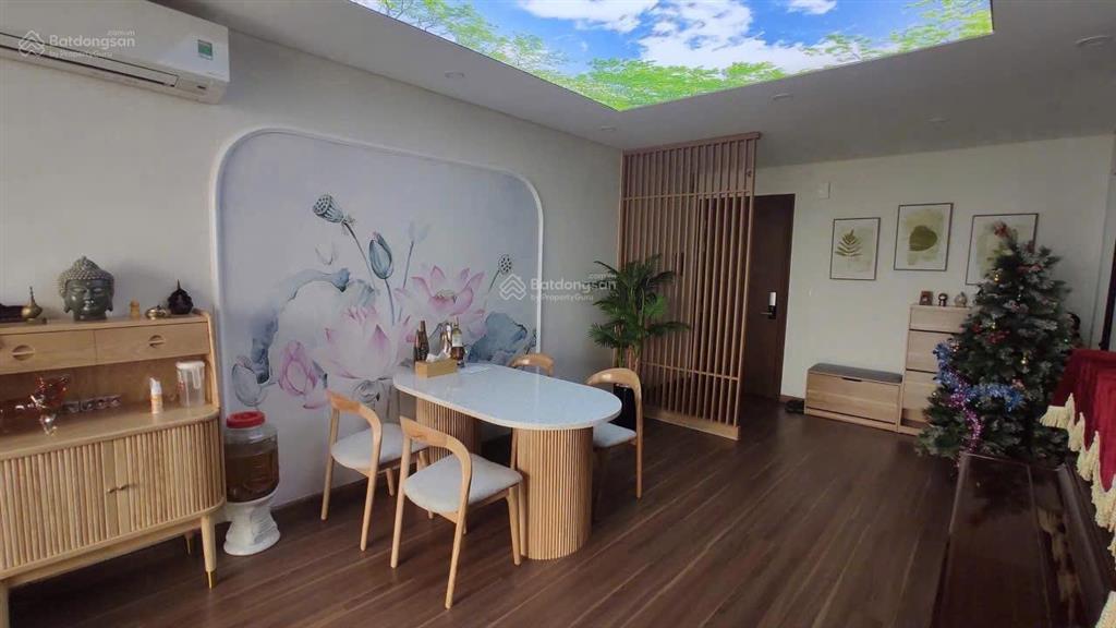 Cho thuê căn hộ n01t5 3 phòng ngủ, full đồ, khu dân cư cao cấp