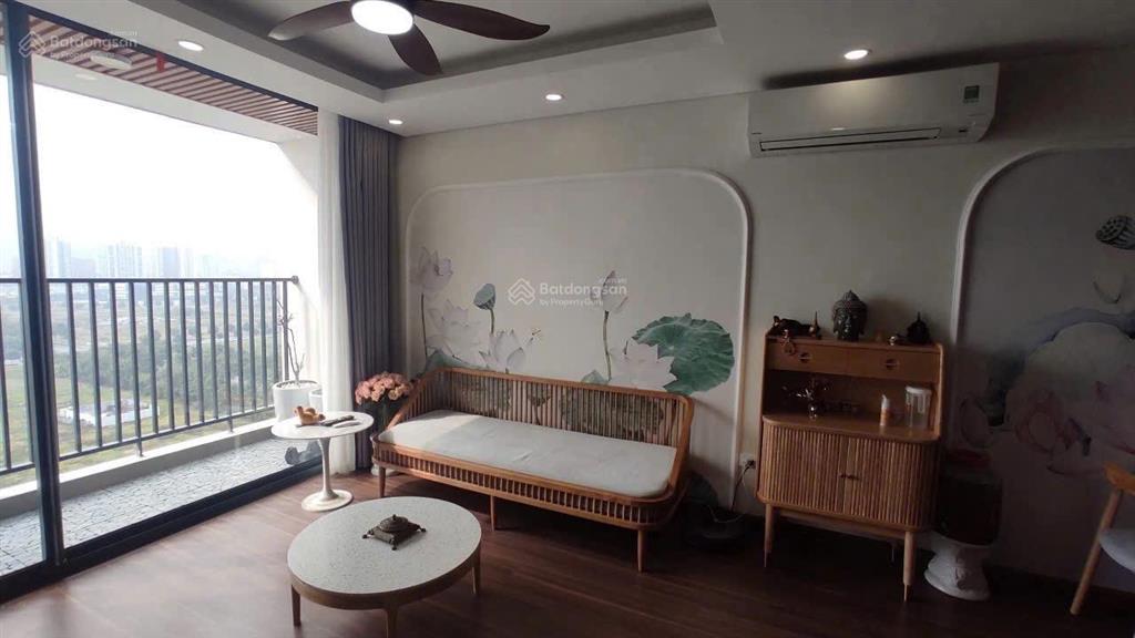 Cho thuê căn hộ n01t5 3 phòng ngủ, full đồ, khu dân cư cao cấp