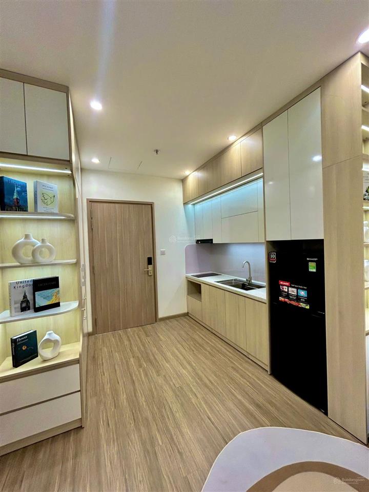 Siêu rẻ! the sakura  dt 32m2  giá 2 tỷ 140 bao phí, nhà full nt mới 100%