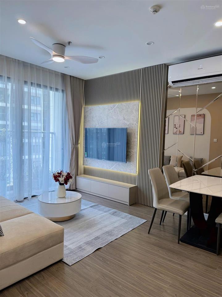 Chính chủ bán cắt lỗ căn 2n toà s3, 3,05 tỷ bao phí, dt 54,5m2 thông thủy, kđt vinhomes smart city
