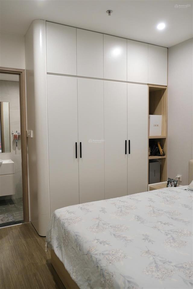 Rẻ hơn noxh, bán gấp 2n2wc tòa gs1 giá 3,3 tỷ bao phí (có thương lượng), nhà full nội thất mới.