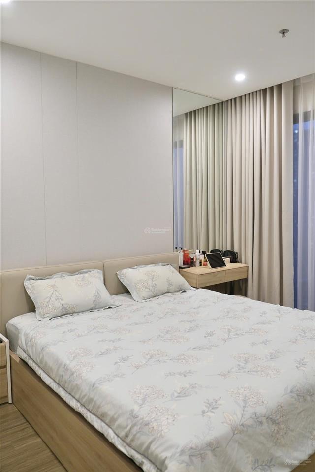 Rẻ hơn noxh, bán gấp 2n2wc tòa gs1 giá 3,3 tỷ bao phí (có thương lượng), nhà full nội thất mới.