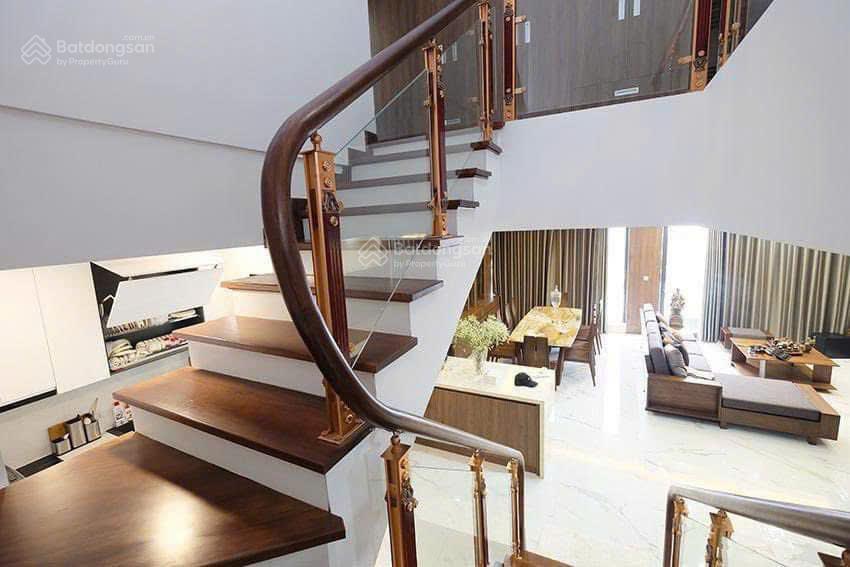 Duplex, penthouse sunshine city 500m2  giá 75tr/tháng