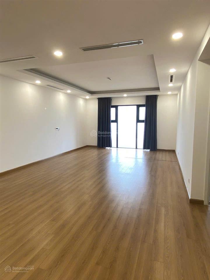 Cho thuê căn hộ 3pn, 2wc, 140m2 tại hà nội paragon, chỉ với giá ưu đãi 17tr. ở hoặc làm văn phòng