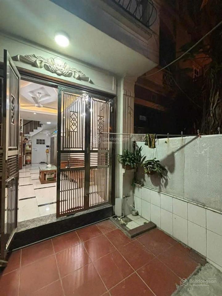 Cho thuê nr tại số nhà 30 ngõ 135 ngách 14 bồ đề