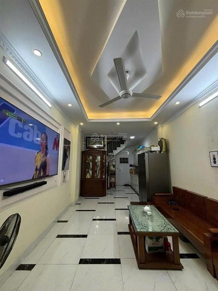 Cho thuê nr tại số nhà 30 ngõ 135 ngách 14 bồ đề