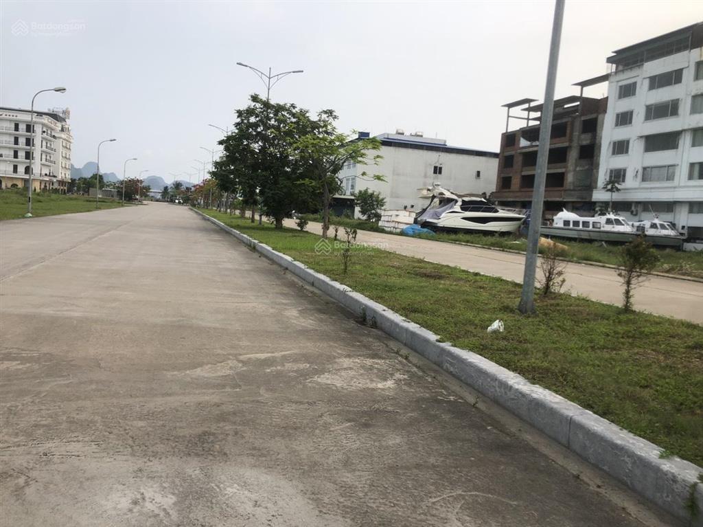 Bán nhà liền kề âu tàu tuần châu giá chỉ 5,x tỉ diện tích 108m2 mặt tiền 6m,  0983 272 ***