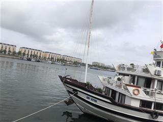 Cần bán 2 căn thông nhau lô góc đẹp mặt cảng tuần châu mặt tiền 12 m điện tích 216m2 chỉ 2x tỉ