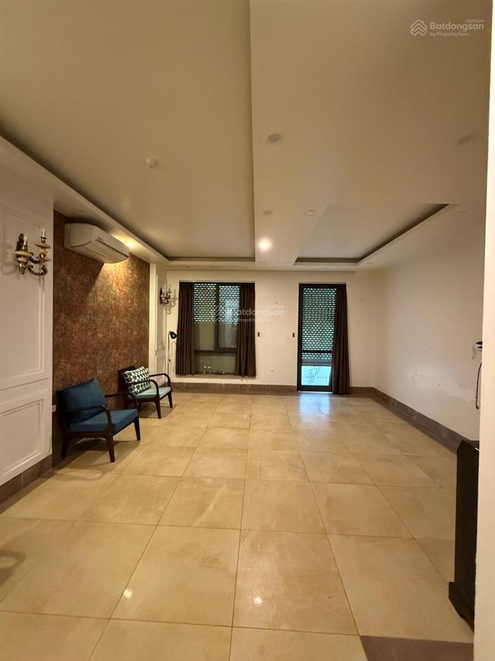 Bán toà nhà 9 tầng phố đào tấn linh lang thông liễu giai kim mã thượng | ba đình kinh doanh