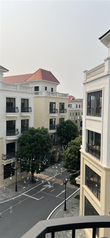 Bán biệt thự liền kề 96b nguyễn huy tưởng 6 tầng thang máy kinh doanh đỉnh chủ nhà phúc hậu