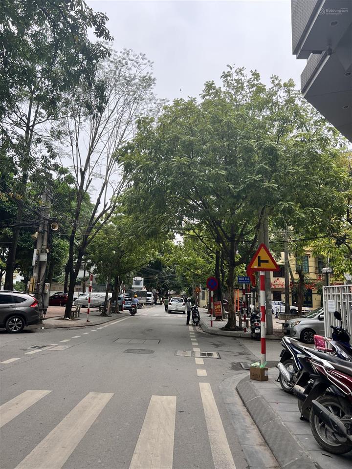 Bán biệt thự liền kề 96b nguyễn huy tưởng 6 tầng thang máy kinh doanh đỉnh chủ nhà phúc hậu