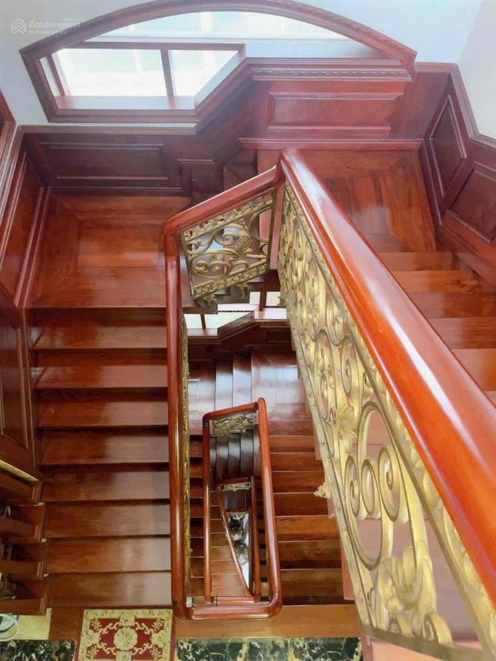 Biệt thự đẳng cấp, đường tân sơn nhì, tân phú 8x32m, đúc hầm, 4 lầu, thang máy. giá 65 tỷ tl