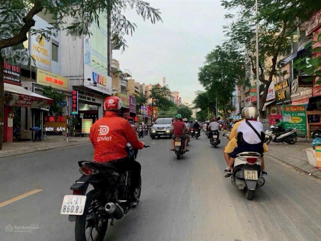 Biệt thự đẳng cấp, đường tân sơn nhì, tân phú 8x32m, đúc hầm, 4 lầu, thang máy. giá 65 tỷ tl