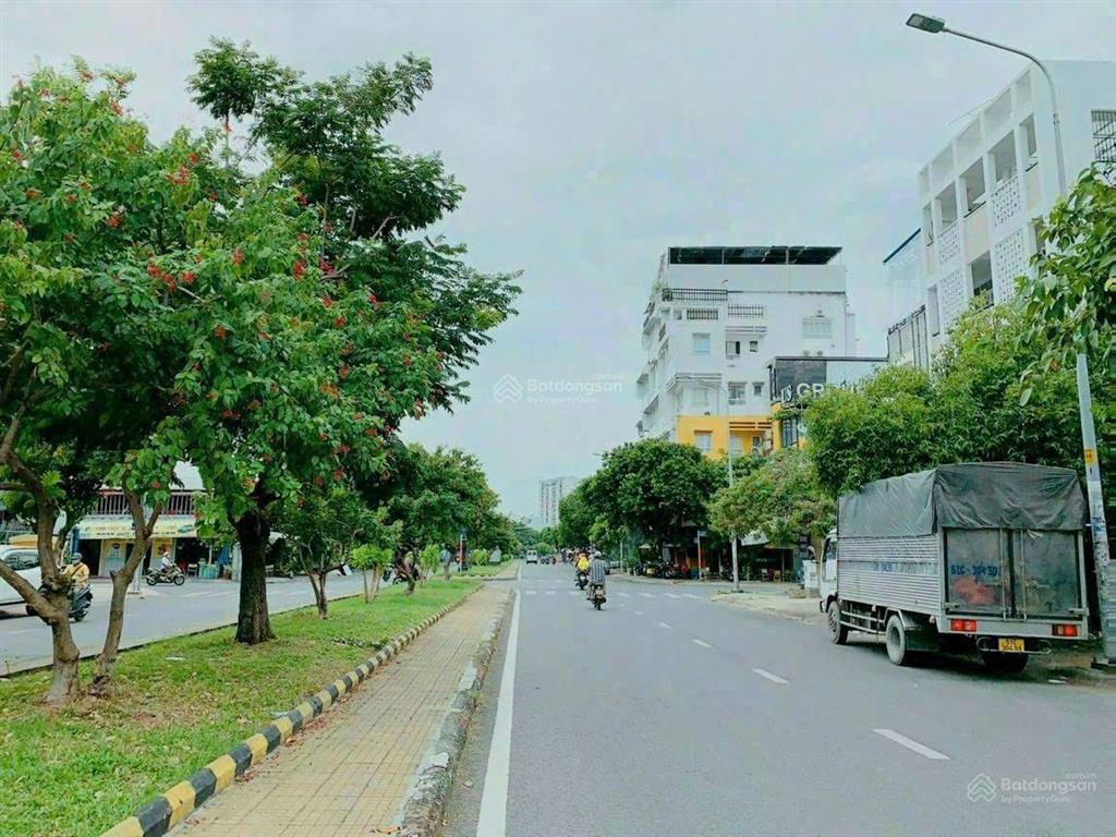 Biệt thự đường lê thúc hoạch, p.phú thọ hoà, tp.hcm 16x9m, đúc 2 lầu, sân thượng. giá 30.9 tỷ