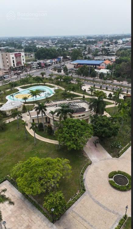 Tôi muốn bán nhà phố ngay trường học , sổ hồng riêng