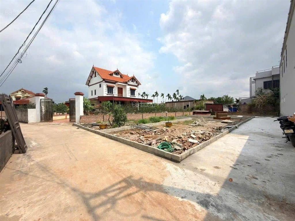 Hàng f0 mới ra hàng tại cd quán trạch văn giang hưng yên, giá chỉ trên dưới 2 tỉ gần đh bách khoa2