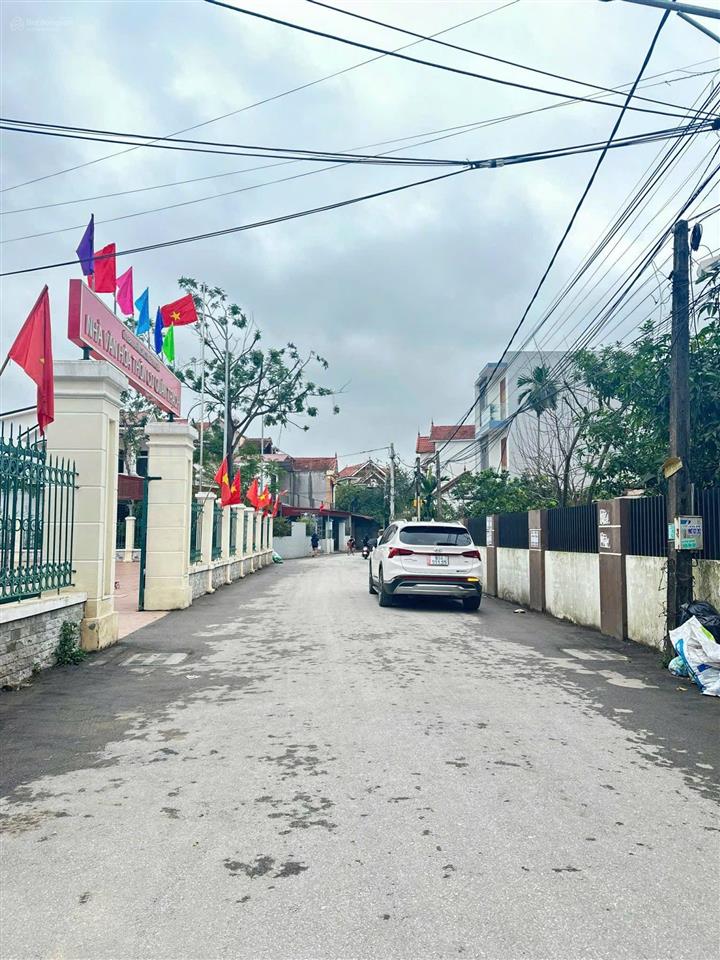 Hàng f0 mới ra hàng tại cd quán trạch văn giang hưng yên, giá chỉ trên dưới 2 tỉ gần đh bách khoa2