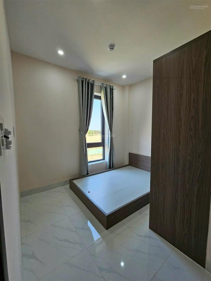 Phòng thoáng mát  giá 3**  phòng đẹp giữ đến tháng 10
