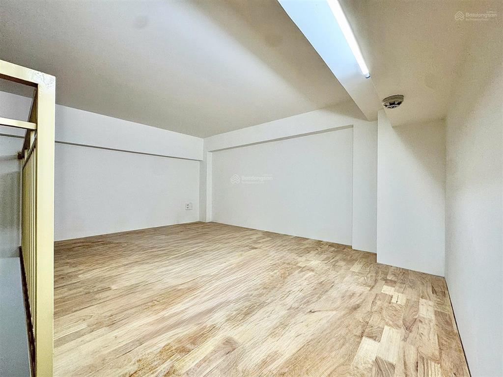 Phòng gác giá cực rẻ  giữ phòng tháng 10  kế ngay lê văn thịnh q2