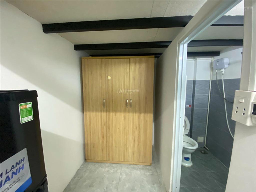 Phòng có gác  diện tích rộng  cửa sổ thoáng mát  giá cực mềm