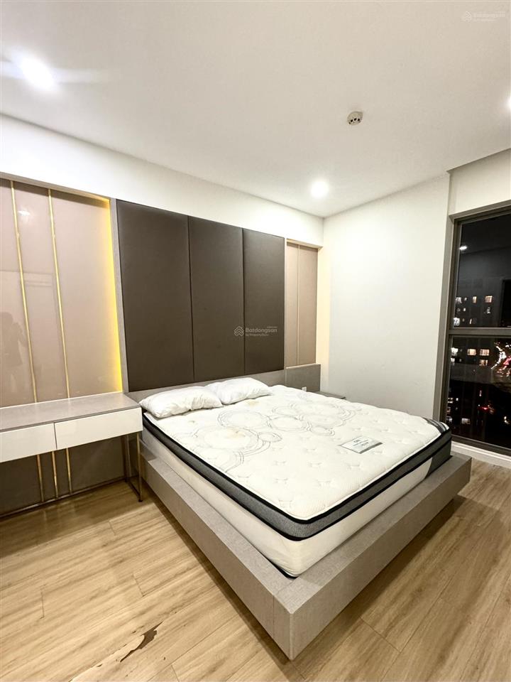 Trống sẵn căn 3pn giá chỉ 30 triệu/tháng  đầy đủ nội thất  hàng đa dạng   0902 423 ***