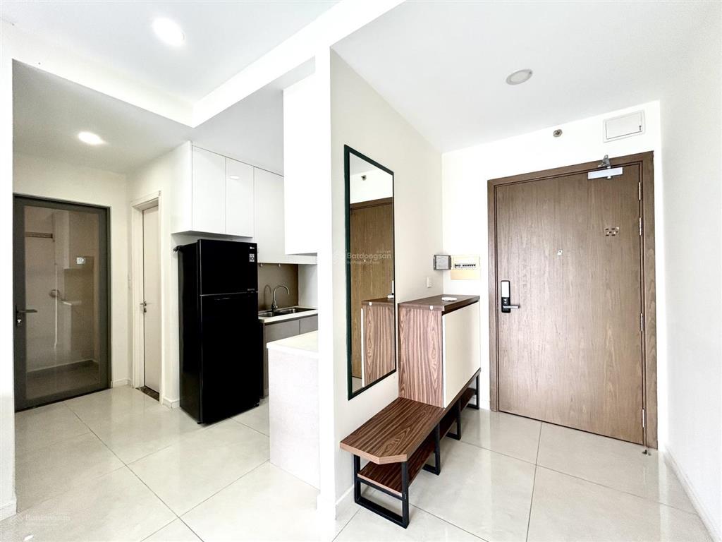 Trống sẵn  căn 1pn tầng cao view thoáng 17tr500, nội thất như hình.  tư vấn 0902 423 ***