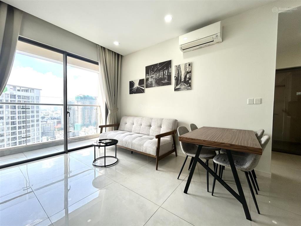 Trống sẵn  căn 1pn tầng cao view thoáng 17tr500, nội thất như hình.  tư vấn 0902 423 ***