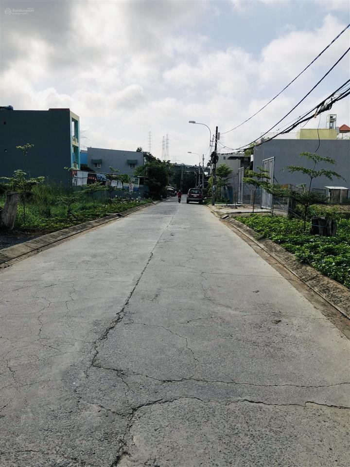 Bán nr hẻm 126 nguyễn văn tạo  long thới  nhà bè. 249m2  giá bán 10 tỷ 707 triệu (43 triệu / m2)